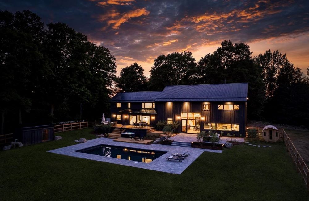 Barn house outside night view